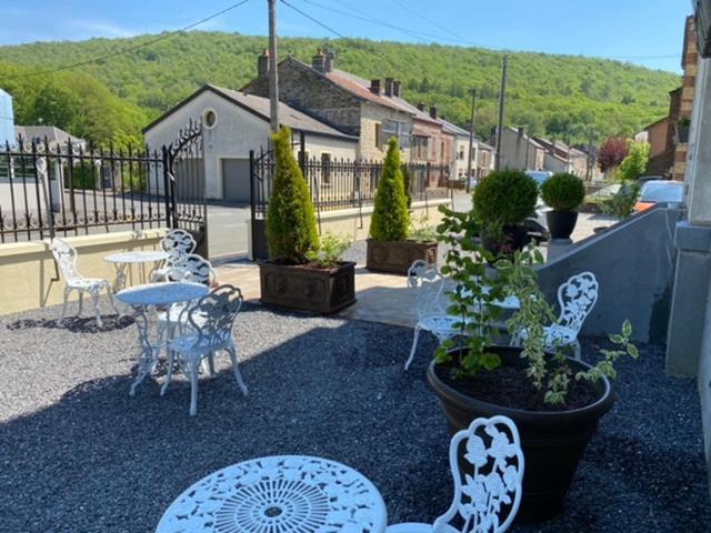 Bed and Breakfast Le Point De Chute Les Hautes-Rivieres Exterior foto